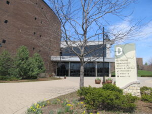 Willow Creek Community Church, South Barrington, Illinois